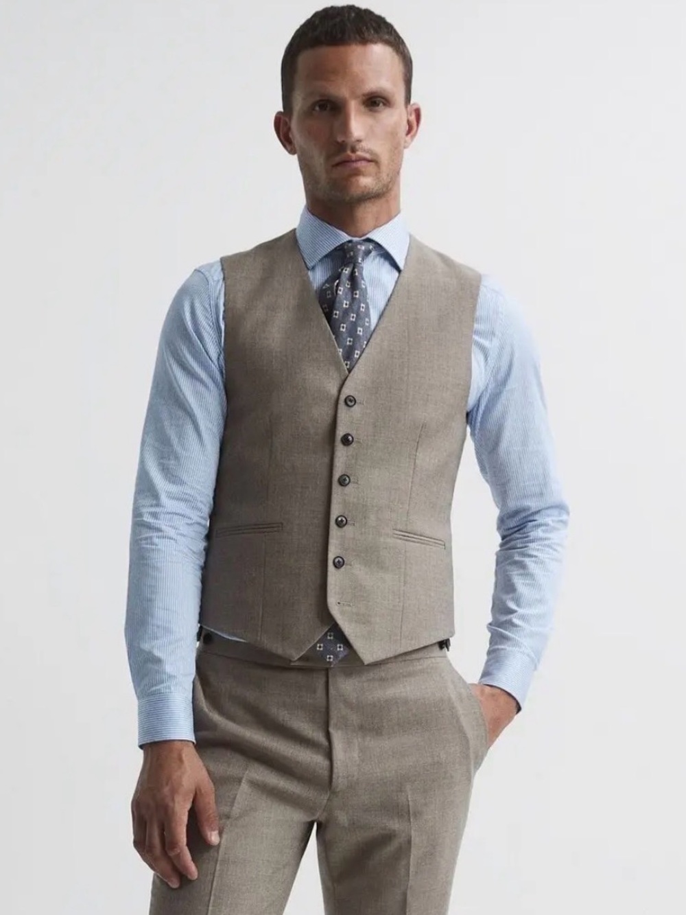 Reiss Men's Rope Regular Fit Textured Wool Vest - Picture 2 of 16